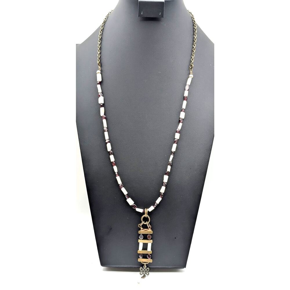 Round Garnet & Elongated Quartz Bead Bronze Tone Metal 4" Pendant 30" Necklace